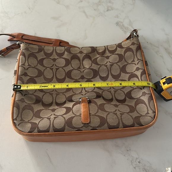 Coach Hampton signature leather canvas shoulder Bag EUC - Picture 6 of 8